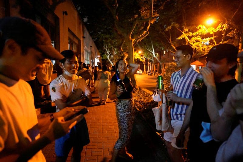 Après deux mois, le verrouillage du Covid-19 d'un Shanghai marqué prend fin 2 567781 567781 origine 1 1
