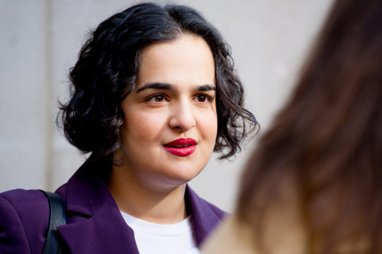 La députée travailliste Nadia Whittome demande une enquête sur les conseils de grossesse trans « bloquants » du NHS