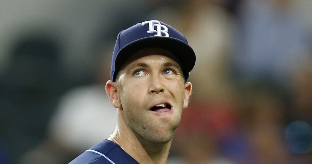 L’homophobie du lanceur des Rays Jason Adam sape chaque message de bienvenue lors de Pride Night L'homophobie du lanceur des Rays Jason Adam sape chaque message de bienvenue lors de Pride Night