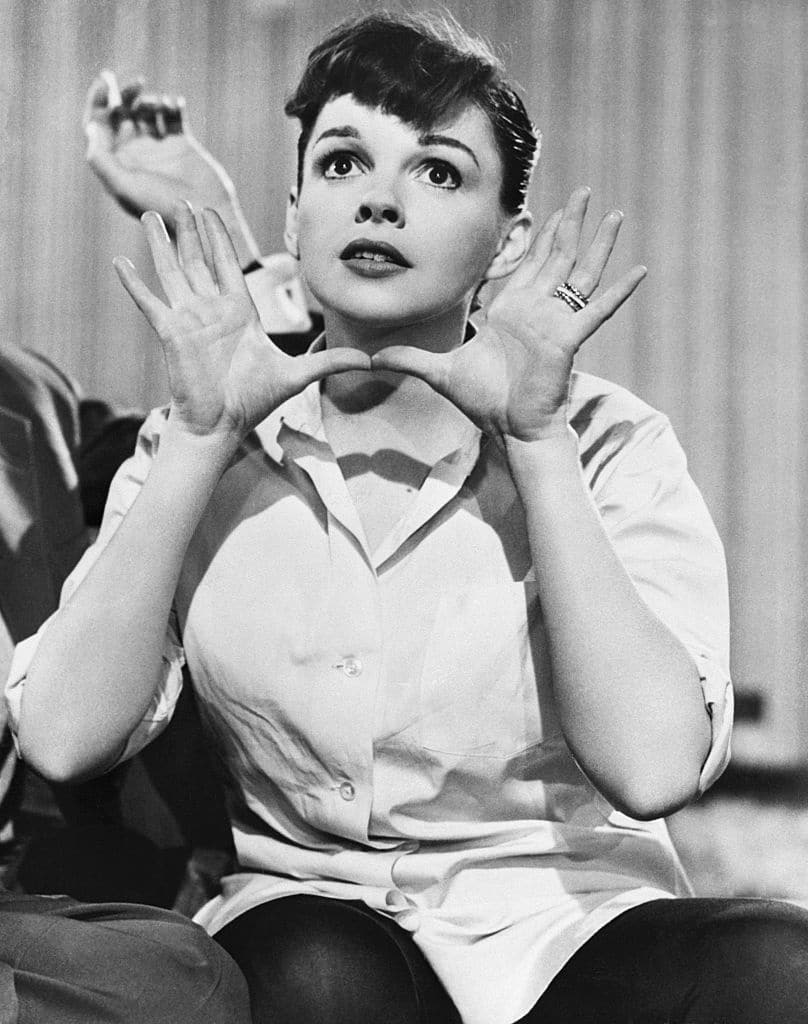 Judy Garland dans une scène de A Star is Born. 