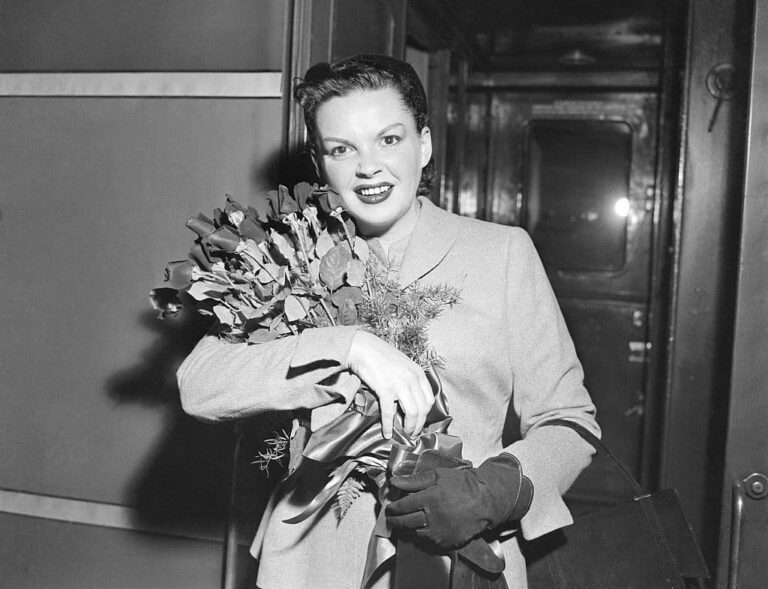 Judy Garland (1922-1969) returns here to New York City to do a show at the famed Palace Theater.