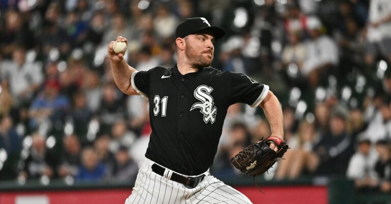 Le lanceur des White Sox Liam Hendriks dit que Pride Night a joué un rôle dans ses négociations de contrat Le lanceur des White Sox Liam Hendriks dit que Pride Night a joué un rôle dans ses négociations de contrat