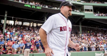 Le grand Kevin Youkilis des Red Sox dit qu'il espère que tous ses coéquipiers gays savaient qu'il serait dans leur coin