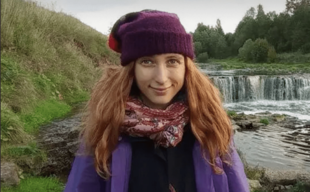 Un artiste russe est en détention « insalubre » après avoir prétendument changé d’autocollants de produits de supermarché Un artiste russe est en détention "insalubre" après avoir prétendument changé d'autocollants de produits de supermarché