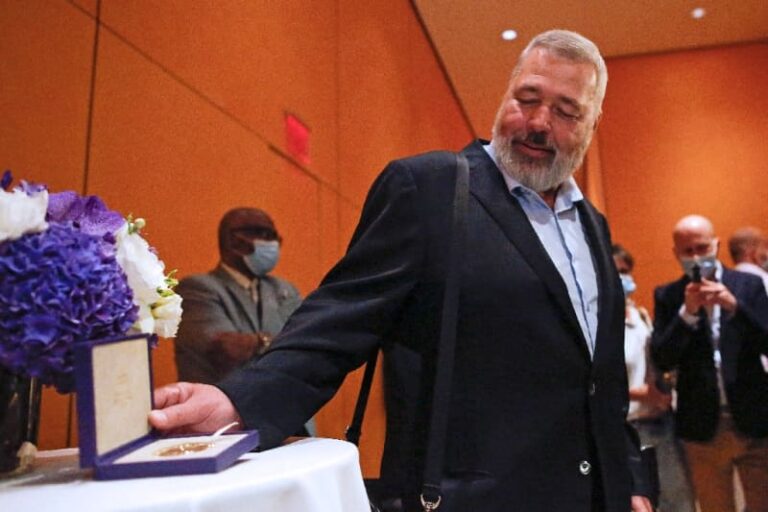 Le lauréat russe du prix Nobel vend une médaille pour 103,5 millions de dollars au profit des enfants ukrainiens « Nous devons rester dans nos emplois » 587302 origin 1