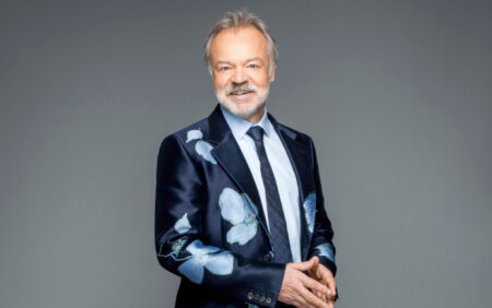 Exclusif : Graham Norton taquine la saison 4 de RuPaul's Drag Race UK