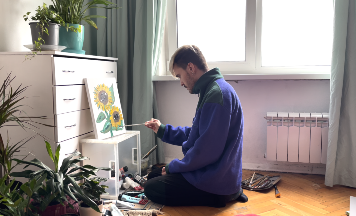 Daniel Skripnik au travail dans son atelier