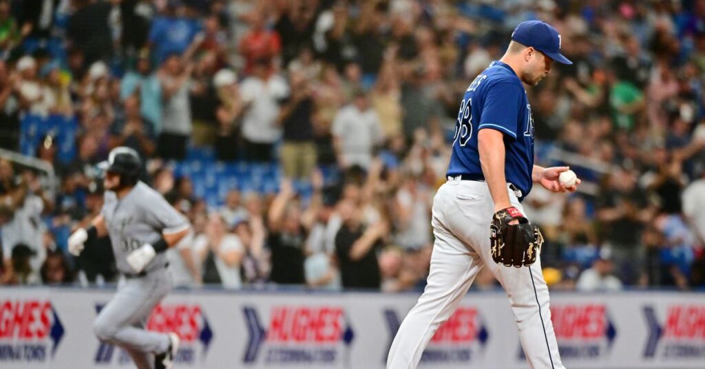 Certains joueurs des Rays de Tampa Bay ont refusé de porter un arc-en-ciel Pride, disent qu’ils rejettent le « comportement » gay Certains joueurs des Rays de Tampa Bay ont refusé de porter un arc-en-ciel Pride, disent qu'ils rejettent le "comportement" gay