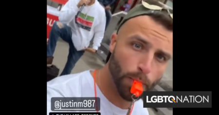 Les héros LGBTQ ripostent au prédicateur homophobe… avec Lady Gaga