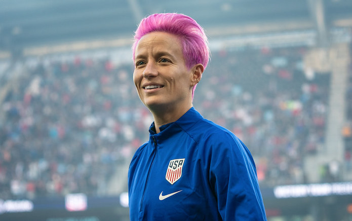 Megan Rapinoe condamne les diverses interdictions anti-trans sports aux États-Unis Megan Rapinoe condamne les diverses interdictions anti-trans sports aux États-Unis