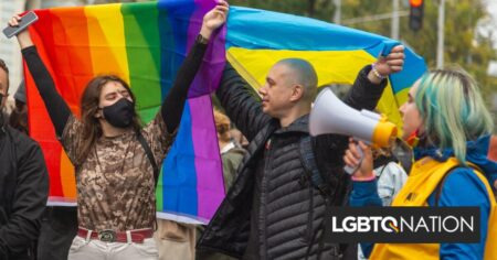 Kyiv Pride s'est associé à Warsaw Pride pour un événement massif qui a attiré 80 000 célébrants