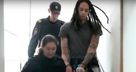 Brittney Griner est « terrifiée » et « en difficulté » au début du procès