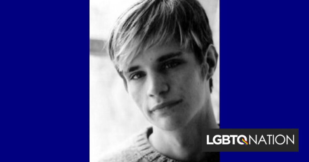 Un responsable de l’école a dénoncé le jeu de Matthew Shepard pour avoir fait mal paraître les chrétiens. Maintenant, il porte plainte. Un responsable de l'école a dénoncé le jeu de Matthew Shepard pour avoir fait mal paraître les chrétiens. Maintenant, il porte plainte.