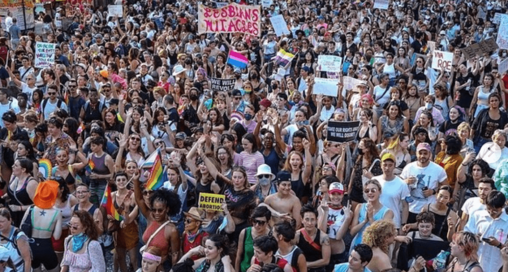 Pourquoi les Dyke Marches excluent-elles les vraies lesbiennes ? Pourquoi les Dyke Marches excluent-elles les vraies lesbiennes ?