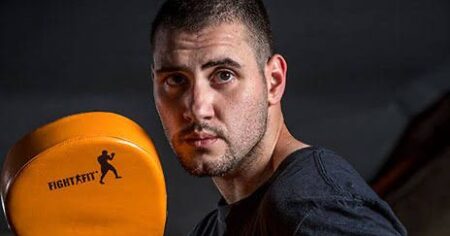 Ce boxeur trans a pour mission de rendre le sport qui l'a sauvé plus inclusif