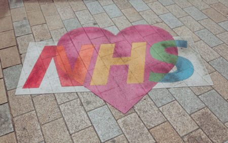 La clinique de genre de Tavistock sera remplacée par des centres locaux pour aider à réduire les temps d'attente