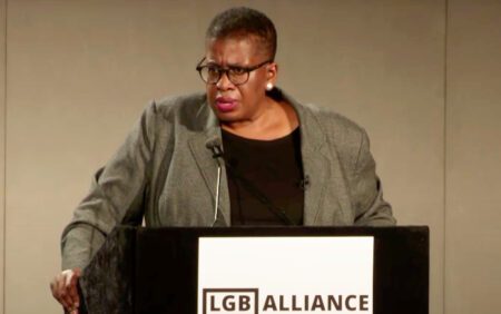 La fondatrice de LGB Alliance, Allison Bailey, perd son procès contre Stonewall