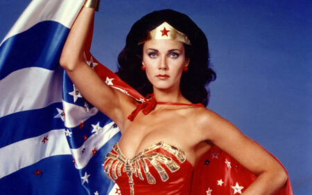 La légende de Wonder Woman, Lynda Carter, défend une fois de plus la communauté trans : "Laissez-les tranquilles"