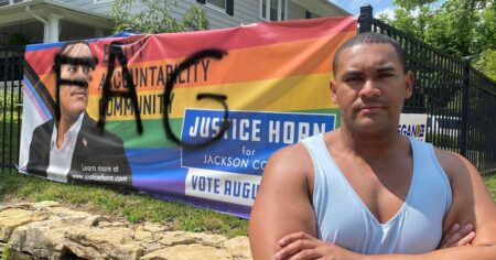 Slur défigure la bannière de campagne d'un candidat gay à Kansas City