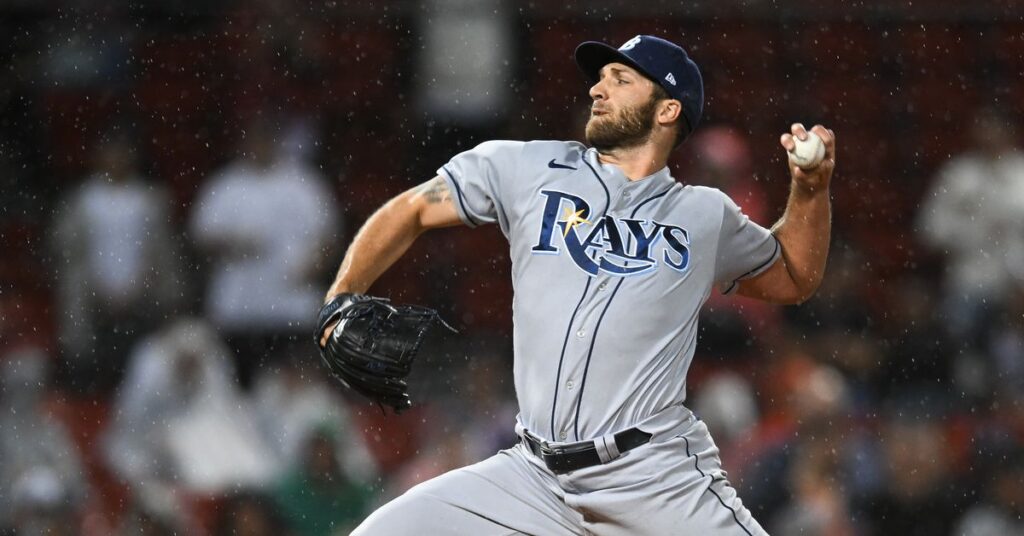 De plus en plus d’athlètes refusent de porter des uniformes Rainbow Pride. Ils manquent le but d’eux De plus en plus d'athlètes refusent de porter des uniformes Rainbow Pride. Ils manquent le but d'eux