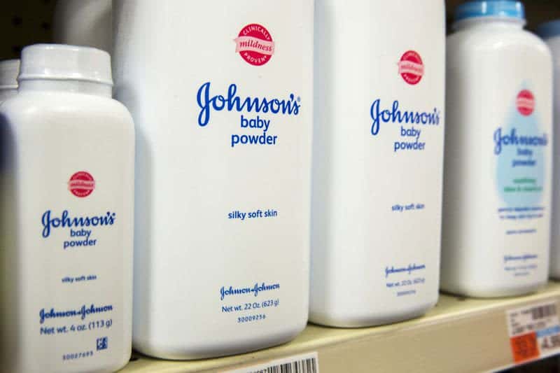 J&J met fin aux ventes mondiales de poudre pour bébé à base de talc 636403 origin 1