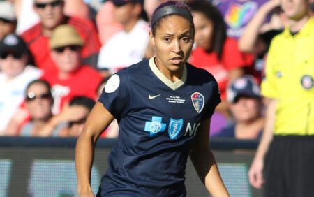 La footballeuse américaine Jaelene Daniels rate le match après avoir refusé de porter le maillot Pride Night