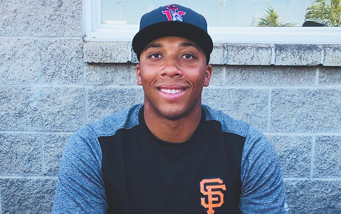 Le joueur de baseball Solomon Bates se déclare gay : "Je veux ouvrir des portes"