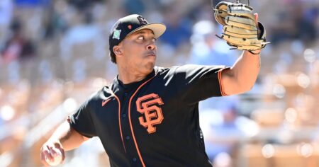 Le joueur de baseball de la ligue mineure Solomon Bates dit qu'il est gay et qu'il est sorti avec ses coéquipiers depuis 2019