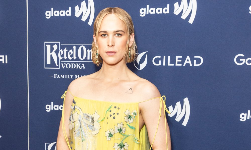 Tommy Dorfman dit que « 13 raisons pour lesquelles » a retardé sa transition Tommy Dorfman dit que "13 raisons pour lesquelles" a retardé sa transition