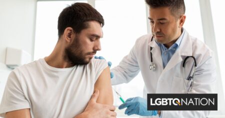 Un homme gay remporte un procès contre un employeur catholique qui a refusé de donner à son mari des prestations de soins de santé