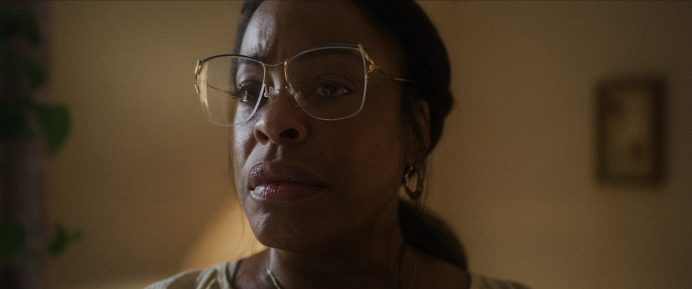 Niecy Nash dans le rôle de Glenda Cleveland dans Dahmer - Monstre : L'histoire de Jeffrey Dahmer