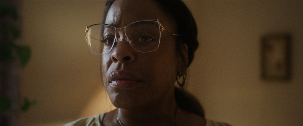 Niecy Nash dans le rôle de Glenda Cleveland dans Dahmer - Monstre : L'histoire de Jeffrey Dahmer