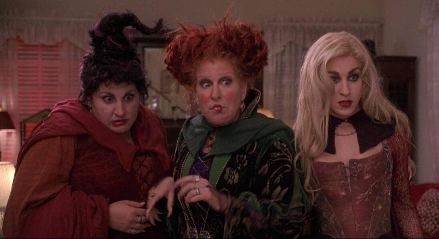 Le réalisateur de Hocus Pocus 2 spécule sur l’avenir des sœurs sorcières préférées de tous Le réalisateur de Hocus Pocus 2 spécule sur l'avenir des sœurs sorcières préférées de tous