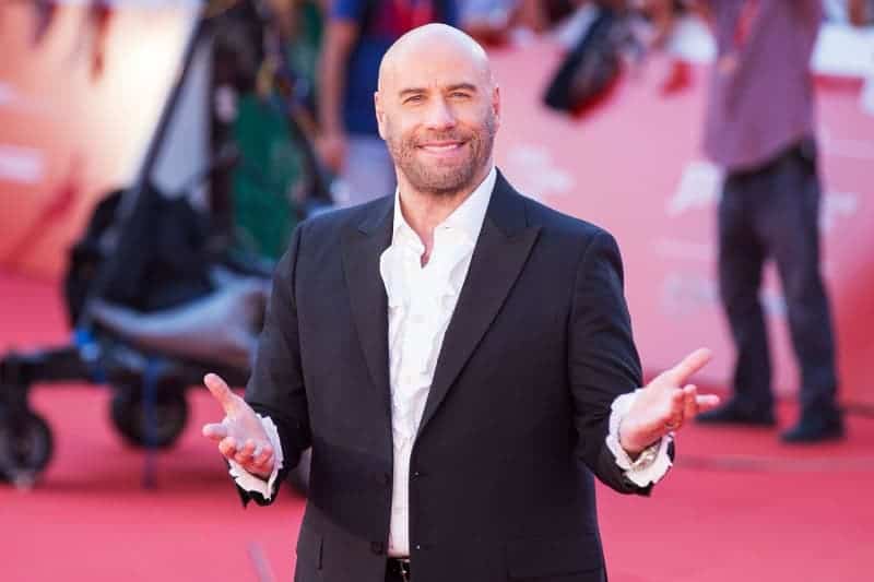 L'ex-chef de Scientologie parle de la prétendue mission de l'Église pour dissimuler les accusations homosexuelles de John Travolta, y compris celles de son ex-pilote 2 644391 644391 origine 1 1