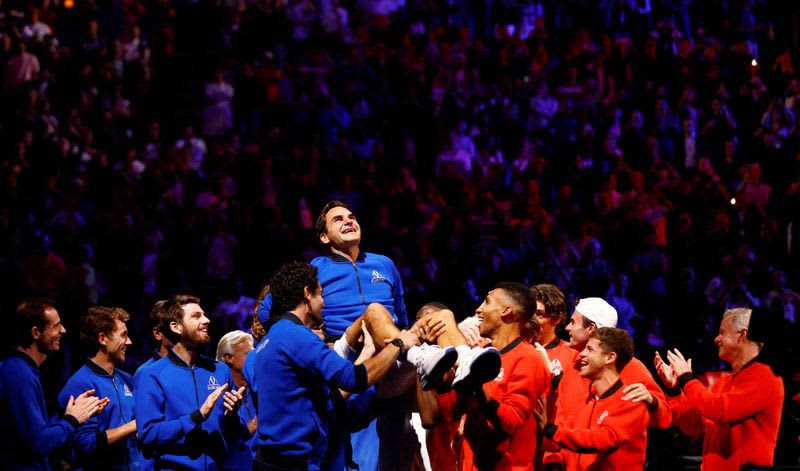 Les larmes de tennis coulent alors que le rideau tombe sur la brillante carrière de Federer 1 644487 origine 1