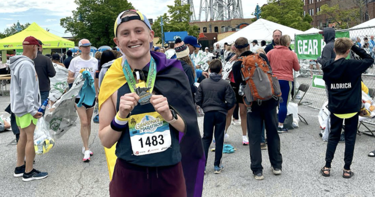 Un coureur non binaire expose les prochaines étapes des grands marathons après avoir créé des divisions non binaires