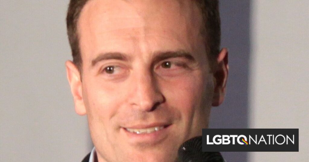 Le candidat du GOP au Sénat a déclaré que les démocrates voulaient « endoctriner les enfants » pour qu’ils soient transgenres Le candidat du GOP au Sénat a déclaré que les démocrates voulaient "endoctriner les enfants" pour qu'ils soient transgenres