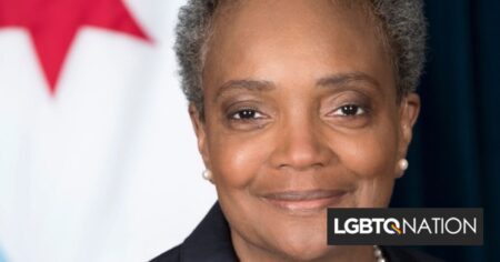 La mairesse de Chicago, Lori Lightfoot, est sous le feu après avoir prétendument défendu les Proud Boys
