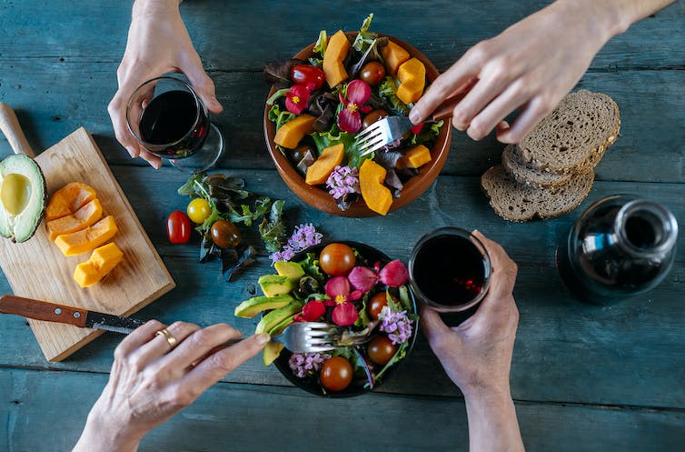 À quel point la viande rouge est-elle malsaine?  Et à quel point est-il bénéfique de manger des légumes ?  Un nouveau système de notation pourrait vous aider à contourner les directives sanitaires