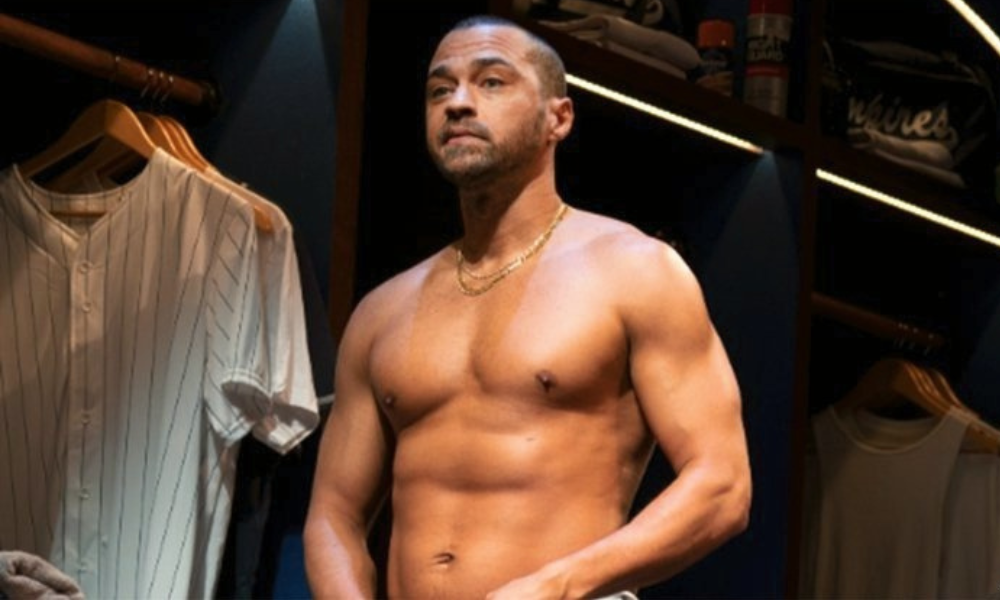 Jesse Williams l’enlève à nouveau pour « Take Me Out » Jesse Williams l'enlève à nouveau pour "Take Me Out"