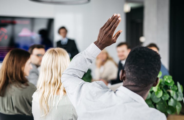 Les démissions silencieuses et la grande démission ont une cause commune : les travailleurs insatisfaits ont le sentiment qu'ils ne peuvent pas s'exprimer sur le lieu de travail