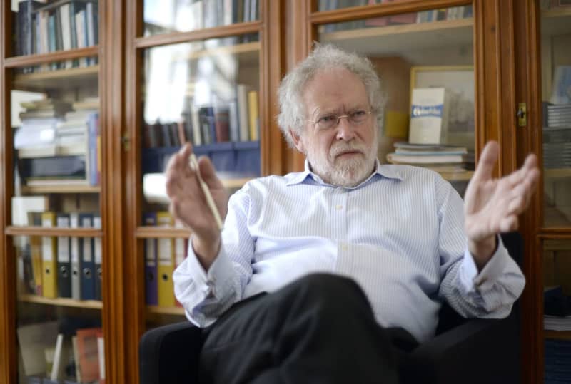 Travail sur les photons intriqués, les réseaux d’informations quantiques Nobel pour le trio 646259 origin 1