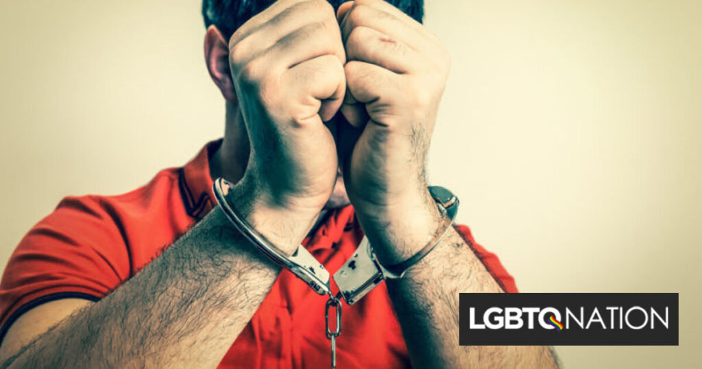 Un conservateur arrêté pour menaces de mort contre le surintendant après l’inscription du district sur la « liste de surveillance » Un conservateur arrêté pour menaces de mort contre le surintendant après l'inscription du district sur la "liste de surveillance"