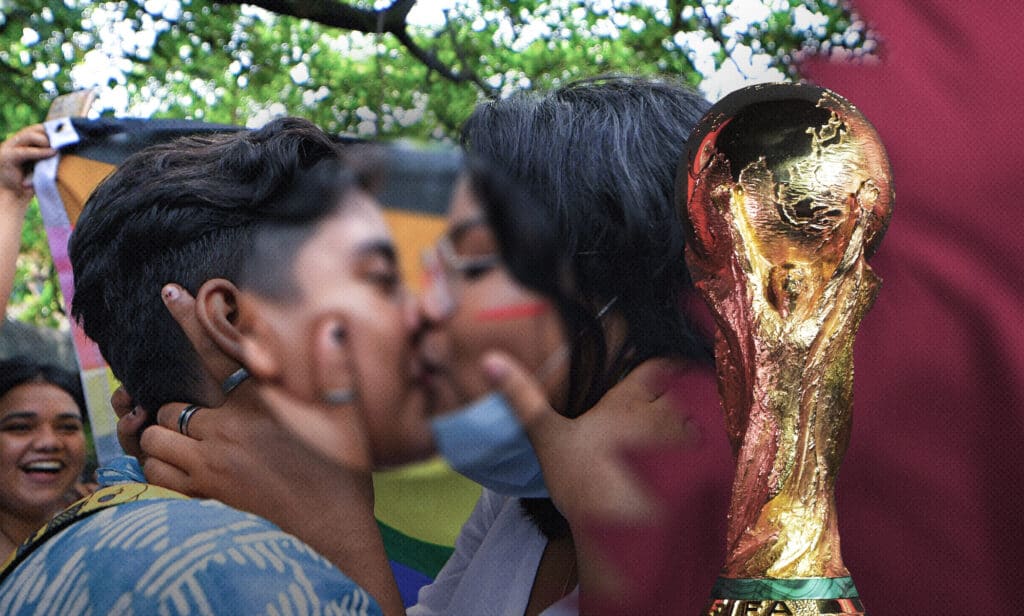 Deux personnes s'embrassant avec la coupe du monde superposée