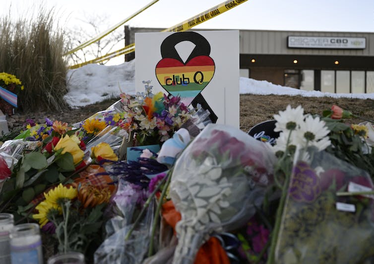 Lois sur le drapeau rouge et fusillade dans un club LGBTQ du Colorado - des questions quant à savoir si l'ordonnance de protection de l'État aurait pu empêcher la tragédie