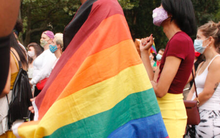 Il y a eu au moins 124 attaques sur des événements de drag aux États-Unis cette année, selon un rapport