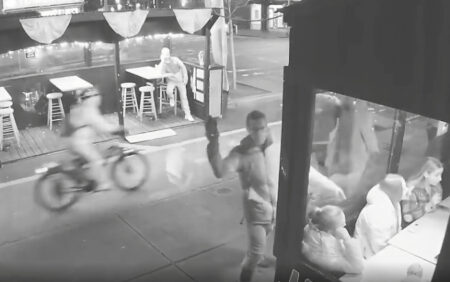 Le propriétaire d'un bar gay de New York met en garde contre la "résurgence anti-gay" après la quatrième attaque
