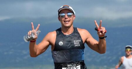 Le triathlète gay a abandonné le baseball par amour.  Maintenant, il a participé au championnat du monde Ironman