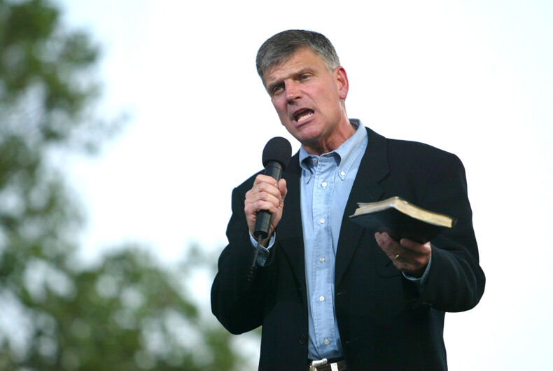 Franklin Graham prend la parole lors de la deuxième nuit de la croisade de Billy Graham au Flushing Meadows Corona Park le 25 juin 2005 à Flushing, New York.