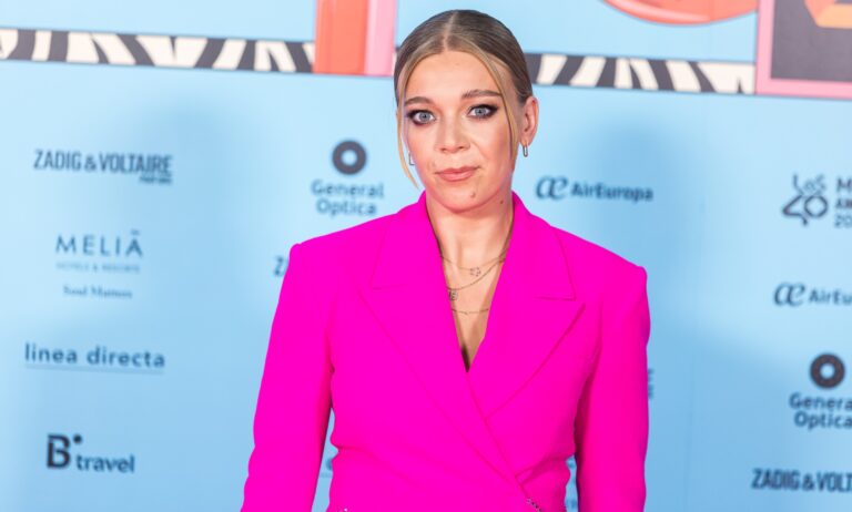 Becky Hill on embracing her queerness. (Getty)